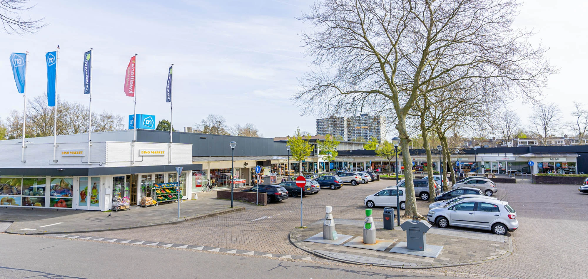 Buitenzijde van Winkelcentrum Heusdenhout